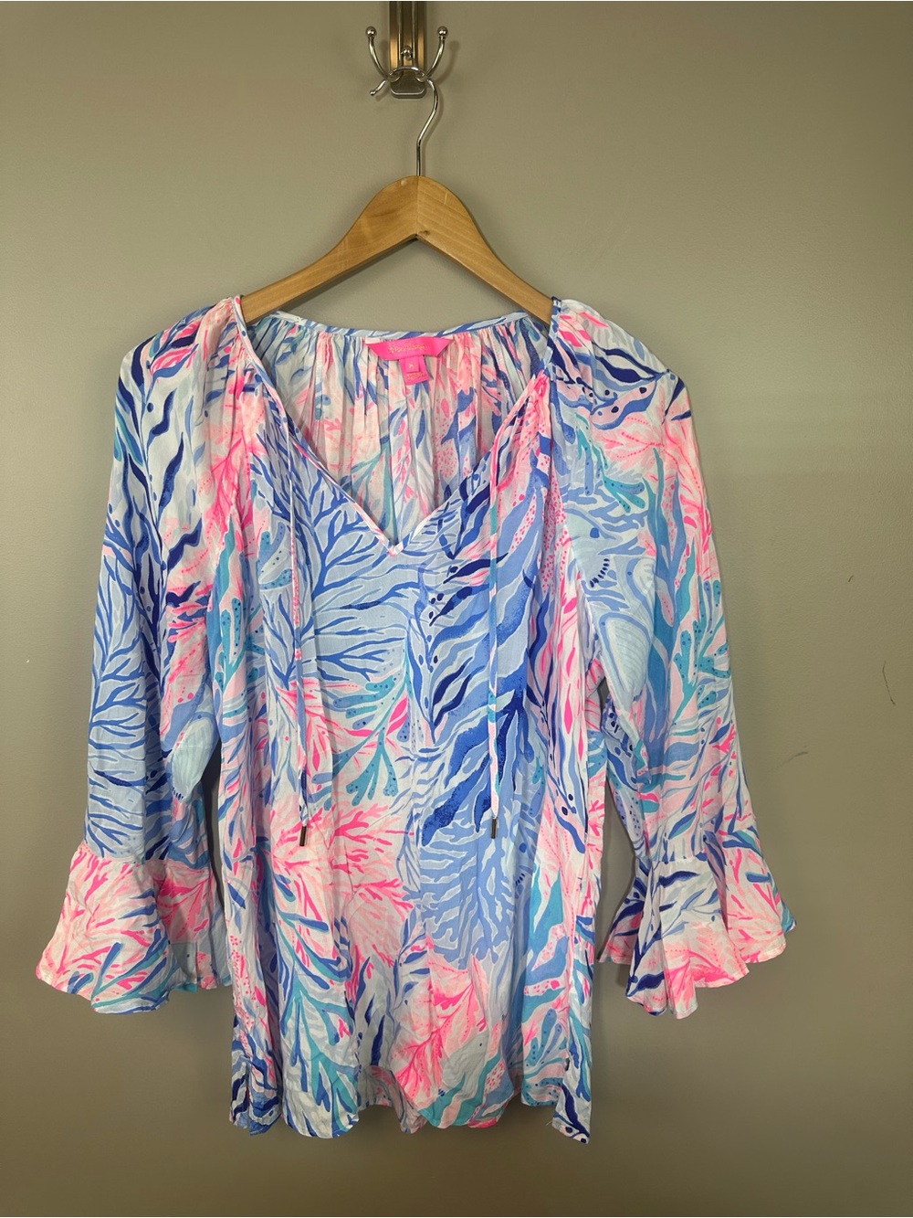 Lilly Pulitzer Willa Top Kaleidoscope Coral Breezy Flounce Sleeve Rayon Medium